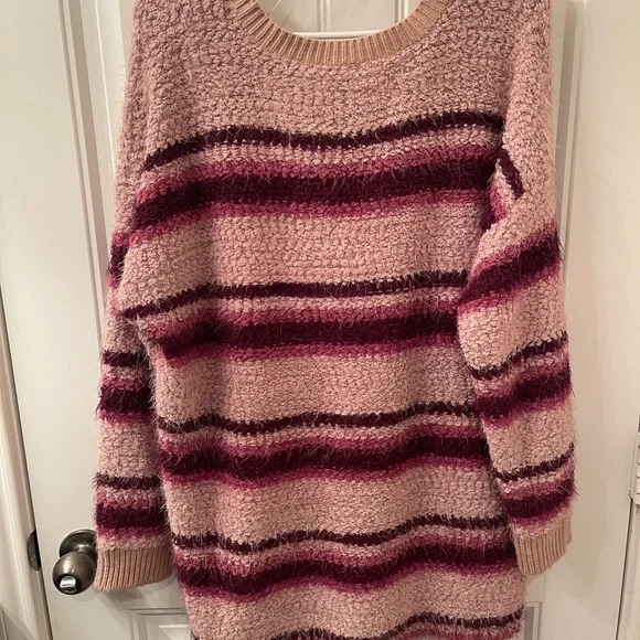 Torrid Pink Striped Fuzzy Drop Shoulder Sweater - Size 2 (18/20) - Picture 5 of 10